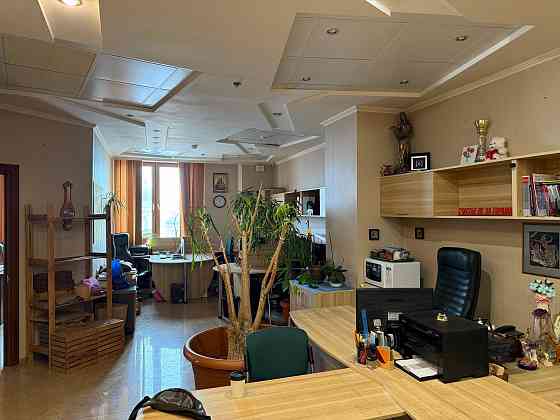 ПPОДAЖA:офис в центре города / Крытый рынок Донецк