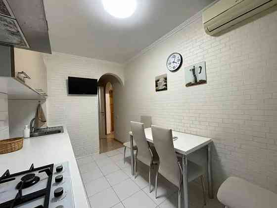 Сдаётся 2-к комнатная квартира в Ворошиловскому районе, проспект Дзержинского 12 Донецк