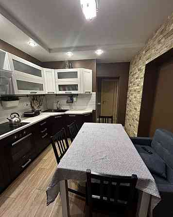 Сдаю двухкомнатную квартиру 69.0 м² этаж 4/5 Ворошиловский район города Донецка, ориентир по Мира Донецк