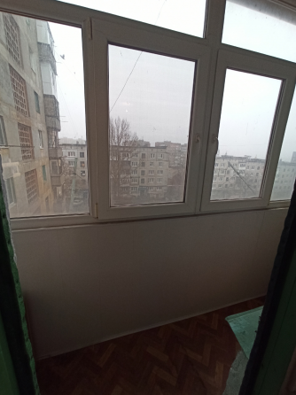 Продам 1 комнатную квартиру 6/9 Город Харцызск, р-н Черёмушки Харцызск