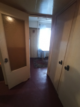 Продам 1 комнатную квартиру 6/9 Город Харцызск, р-н Черёмушки Харцызск