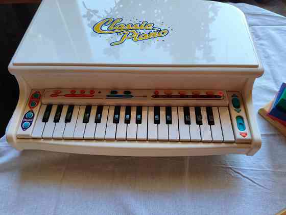 Продам детское пианино Донецк