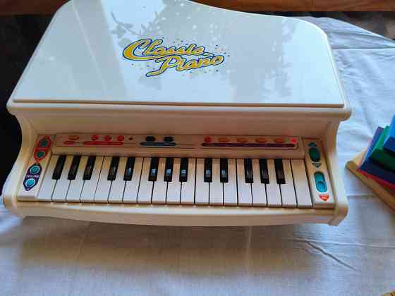 Продам детское пианино Донецк