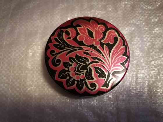 Жестяная банка от конфет монпансье. ссср. Стаханов