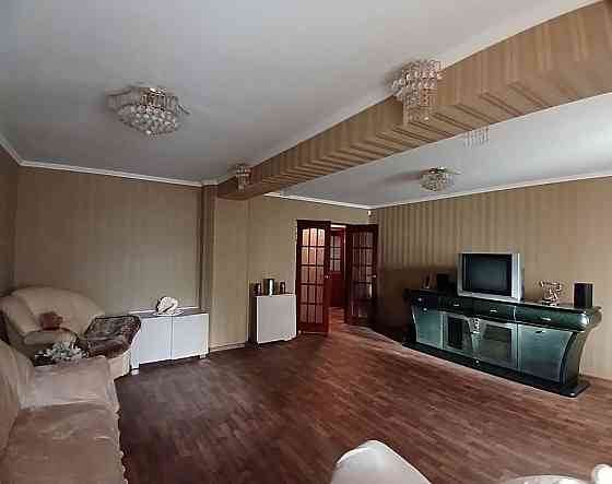 4-х комнатная квартира в центре Донецка Донецк