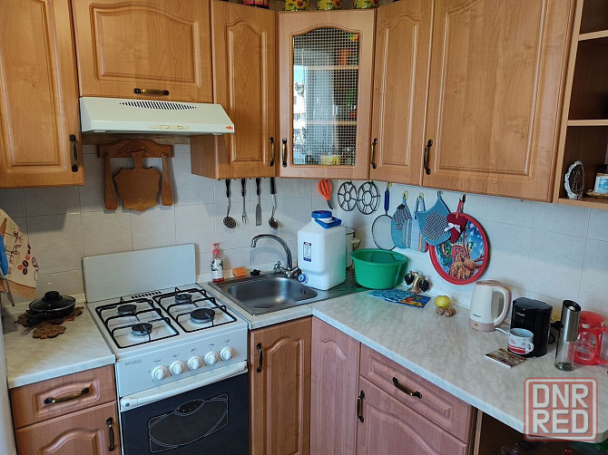 Продается 2 - х комнатная квартира, ул. Политбойцов Донецк - изображение 1