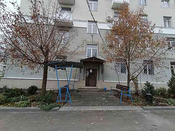 Продается 2-х комнатная сталинка Мариуполь