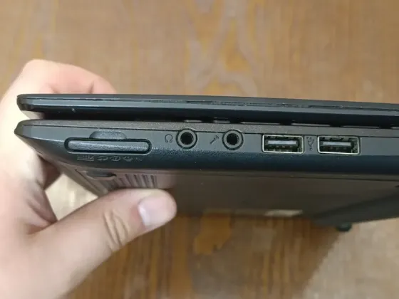 Acer D270 (10,1 дюйма, Atom N2600, 4Gb DDR3, HDD 320Gb) Макеевка