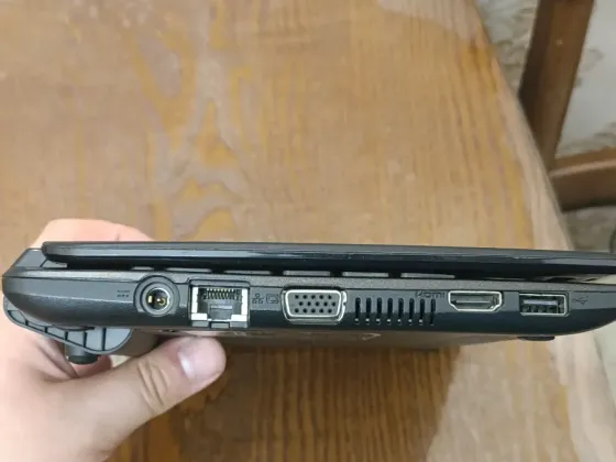 Acer D270 (10,1 дюйма, Atom N2600, 4Gb DDR3, HDD 320Gb) Макеевка