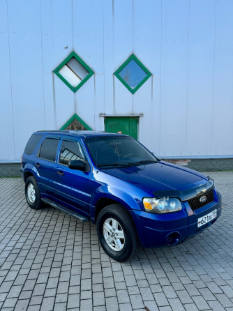 Ford Escape 2.3i AT Макеевка