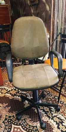 Кресло компьютерное. яловая кожа Донецк