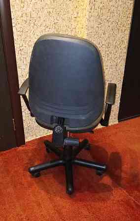 Кресло компьютерное. яловая кожа Донецк