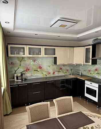 Сдается 3-комнатная квартира в г. Мариуполь, Центральный район, ул. Урицкого, 3 этаж Мариуполь