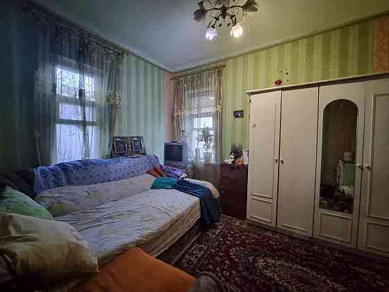 Продам 1/2часть дома в пролетарском районе, ул Зверькова. Донецк