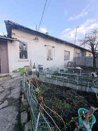 Продам 1/2часть дома в пролетарском районе, ул Зверькова. Донецк