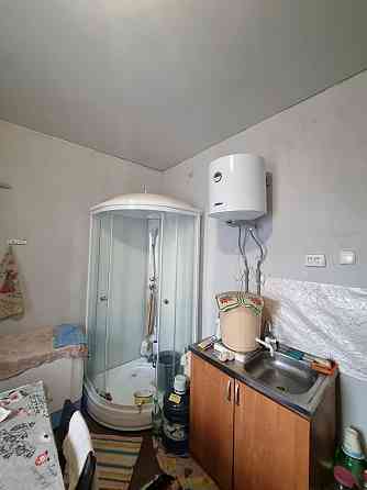 Продам 1/2часть дома в пролетарском районе, ул Зверькова. Донецк