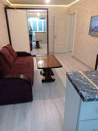 Сдаётся: 1 комнатная квартира (студия) Район: Ленинский, ул. Речная (боссе) Донецк