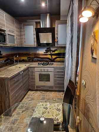 Реальная!Сдам 2к кв студию по Кирова. Цирк.Стоматология. Ленинский р-н.Вся мебель и Ан. Донецк