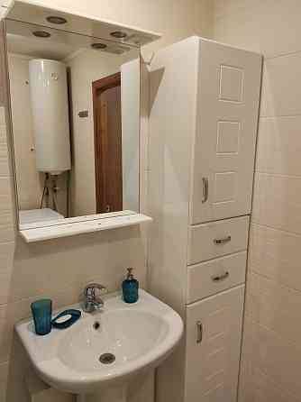 Сдам 2к кв в Калининском р-не.Новострой.Пр.Ильича.Напротив Больницы Калинина.все есть. Ан Донецк