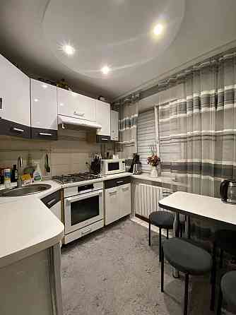 Продаётся просторная 2х-комн. квартира ул. Черноморская, д. 21 Мариуполь