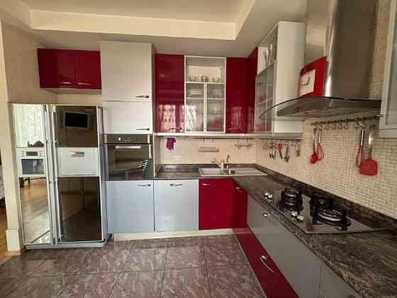 Трехкомнатная квартира на бул Пушкина 127 м2 Донецк