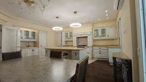 Продаётся просторная трёхкомнатная квартира в Центре Мариуполя Мариуполь