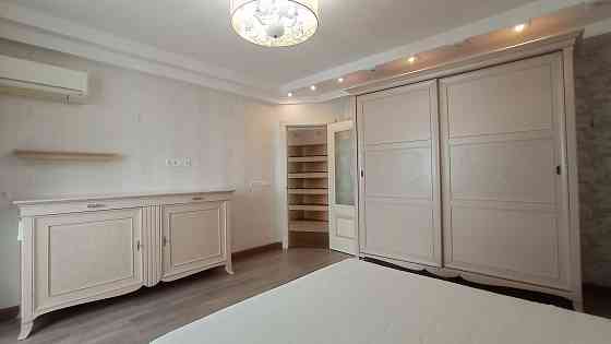 Продаётся просторная трёхкомнатная квартира в Центре Мариуполя Мариуполь