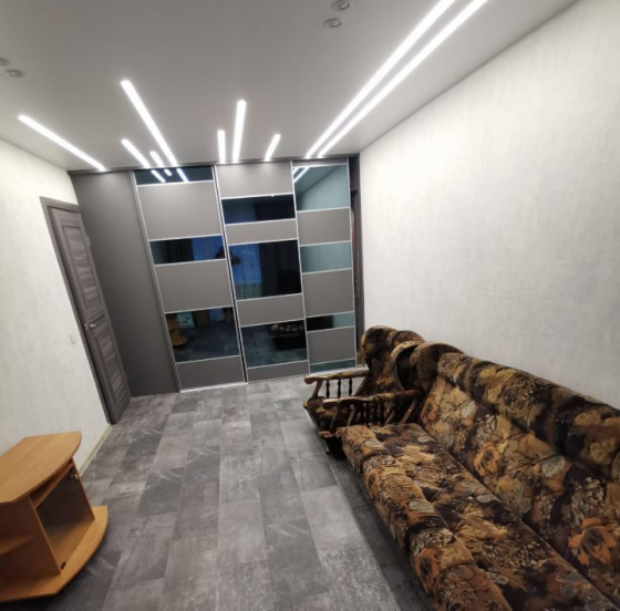 Квартира двухкомнатная, идеально подойдет для семьи Донецк