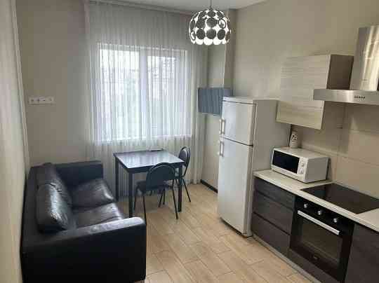 Сдаётся просторная двухкомнатная квартира в Ленинском районе Донецк