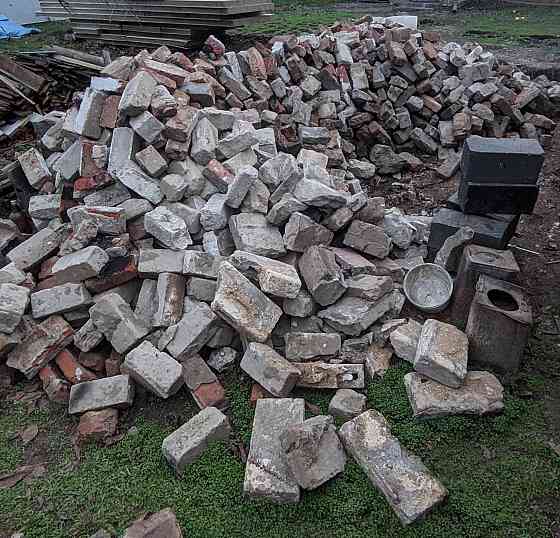 Продам шлакоблок, тротуарная плитка, кирпич силикатный/красный б/у Донецк