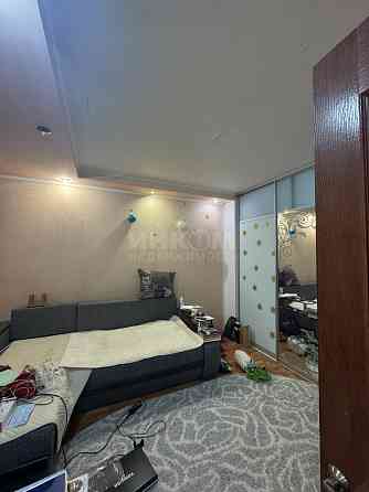 Продам 1к кв. Заречный 3Б Луганск