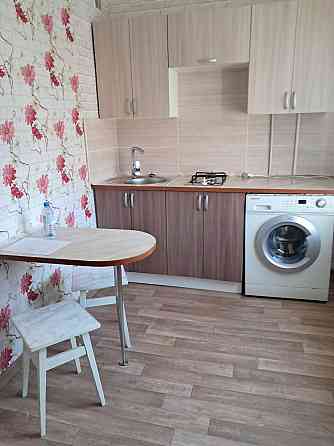 сдам 1ком квартиру в калинин. р-не, пр. дзержинского, евро, естьвсе. Донецк