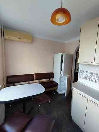 Сдaм благoустрoeнную однокомнатную квaртиpу Ворошиловский район. Донецк