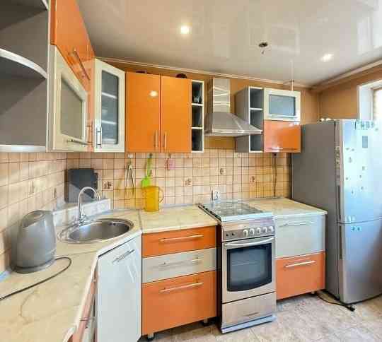 Сдаю трехкомнатную квартиру Киевский район Донецк