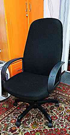 Крeслo руководителя. Текстиль, сетка. Донецк