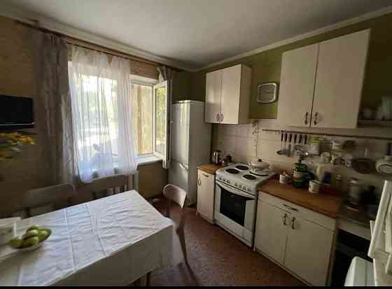 Продам 4-х комн квартиру в Центре города Луганск Луганск