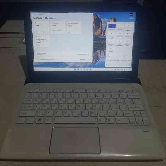 Sony vaio sve1111m1rw компактный ноутбук с ssd и живой батареей Донецк