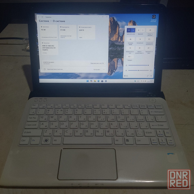 Sony vaio sve1111m1rw компактный ноутбук с ssd и живой батареей Донецк - изображение 1