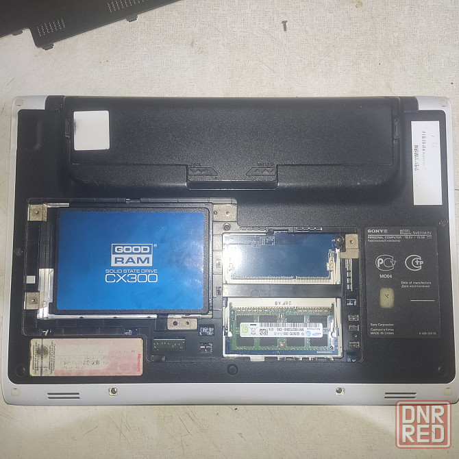 Sony vaio sve1111m1rw компактный ноутбук с ssd и живой батареей Донецк - изображение 6