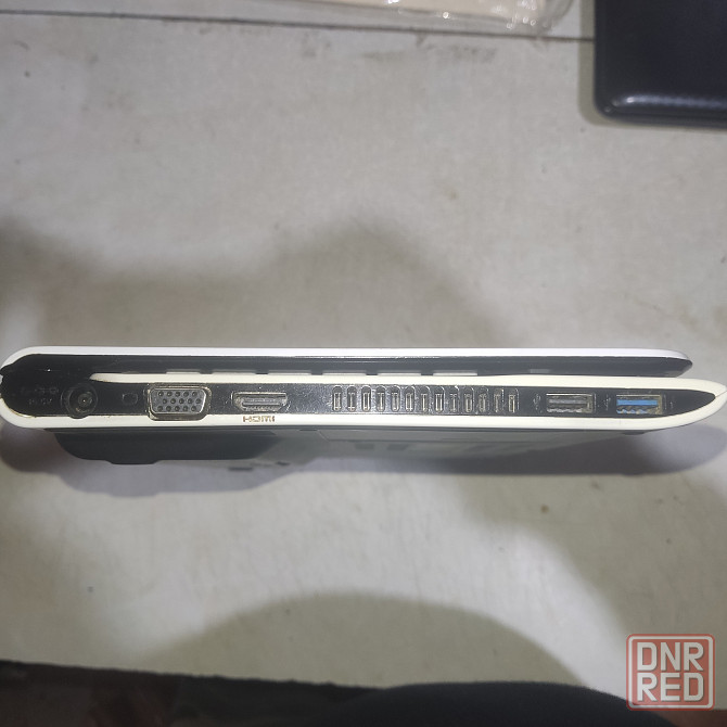 Sony vaio sve1111m1rw компактный ноутбук с ssd и живой батареей Донецк - изображение 3