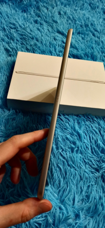Apple iPad 9 - 64GB - Идеальное состояние Макеевка