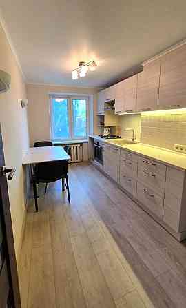 3-комнатная с ремонтом, мебелью и техникой шах. Засядько Донецк