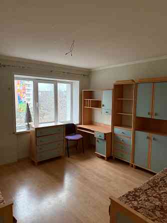 Срочно Продам 3км.кв с автономным отоплением.Бахчиванджи пр-кт.Строителей. Мариуполь