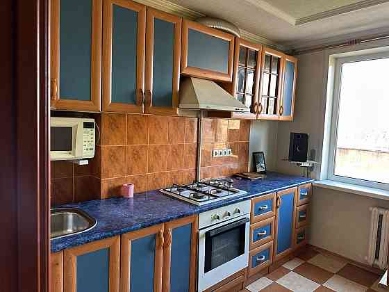 Продам 3-к. кв. , Петровский р-н, м-н Тихий, ул. Щипачева Донецк