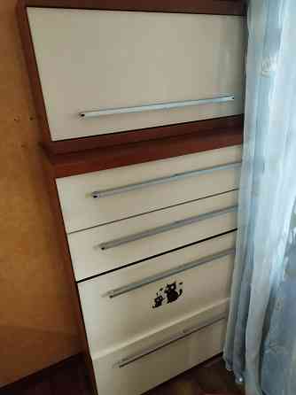 Отдам бесплатно подростковую мебель Донецк