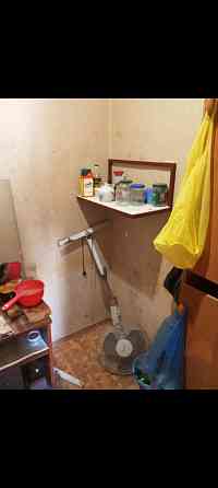 сдам 1 комнату ленинский р. конти мельница 5000 р. все включено залог 50%,,. Донецк