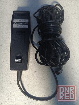 Проводной пульт для катушечного магнитофона "Ростов"-102 Донецк - изображение 1