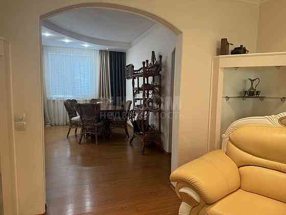 продам 4к кв. мирный 1 с а.о. Луганск