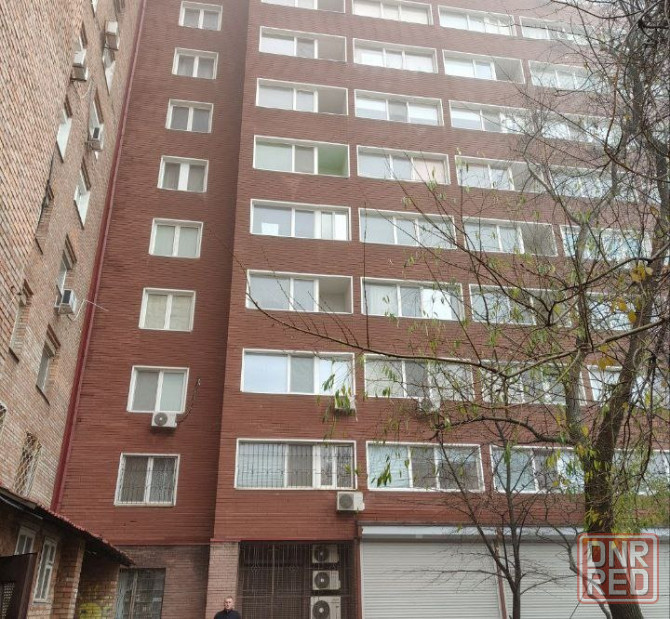 Крупногабаритная 1 ком. квартир 45 м2 в р-не ж/д вокзала в хорошем состоянии, Донецк - изображение 1