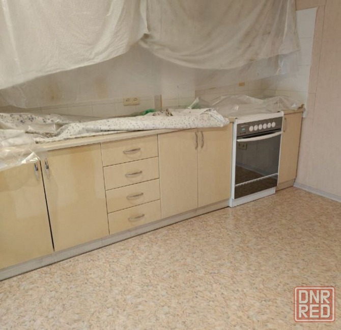 Крупногабаритная 1 ком. квартир 45 м2 в р-не ж/д вокзала в хорошем состоянии, Донецк - изображение 3